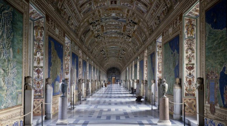 متاحف الفاتيكان في إيطاليا