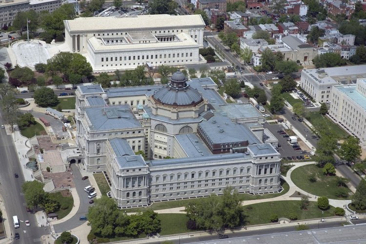 مكتبة الكونغرس الأمريكي من الأعلى