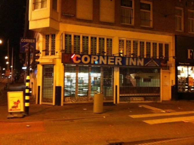 وجهة مطعم كورنر إن في أمستردام هولندا