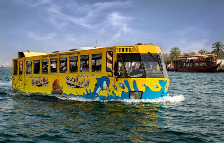 باص دبي البرمائي 