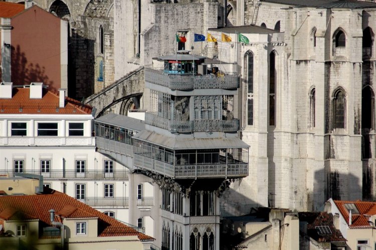 مصعد سانتا جوستا في لشبونة