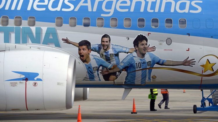 طائرة منتخب الأرجنتين