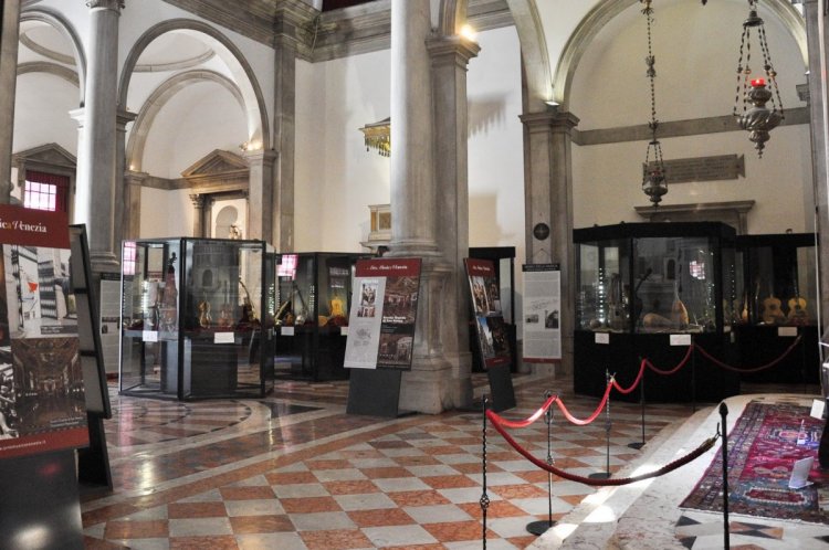 متحف فينيسيا للموسيقى في البندقية إيطاليا