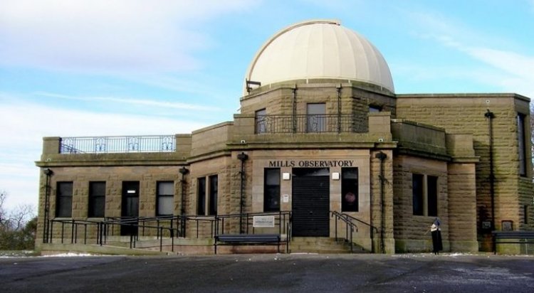مرصد ميلز في دندي اسكتلندا