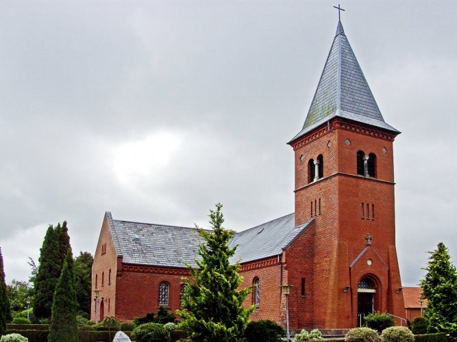 كنيسة هيرنينج في مدينة هيرنينغ بالدنمارك