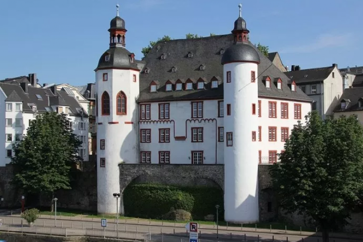 القلعة القديمة في كوبلنز ألمانيا