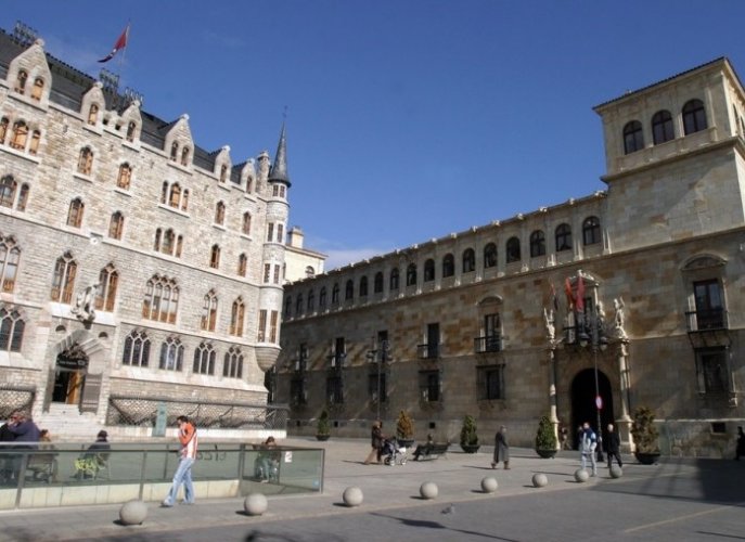 قصر جوزمانيس في مدينة ليون الاسبانية