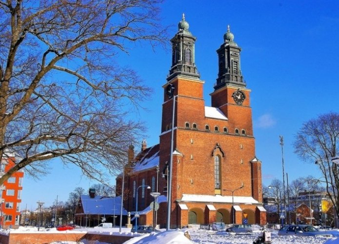 كنيسة كلوسترس في مدينة إسكيلستونا السويد