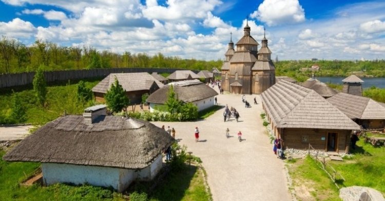مجمع زابوروجيان سيش التاريخي والثقافي في مدينة زاباروجيا أوكرانيا