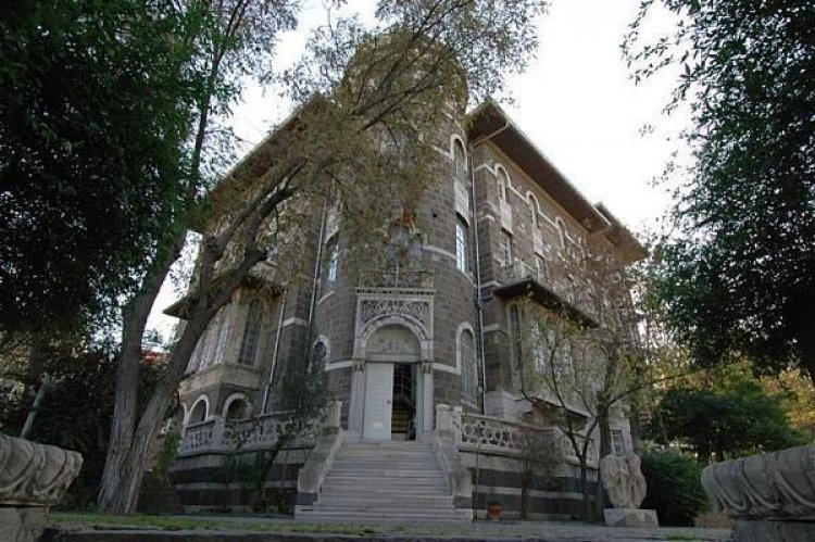 متحف الأثنوغرافيا في إزمير التركية