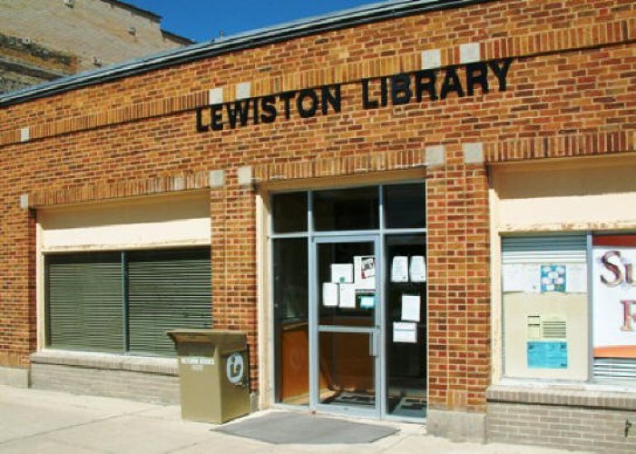 مكتبة لويستون في مدينة لويستون الامريكية