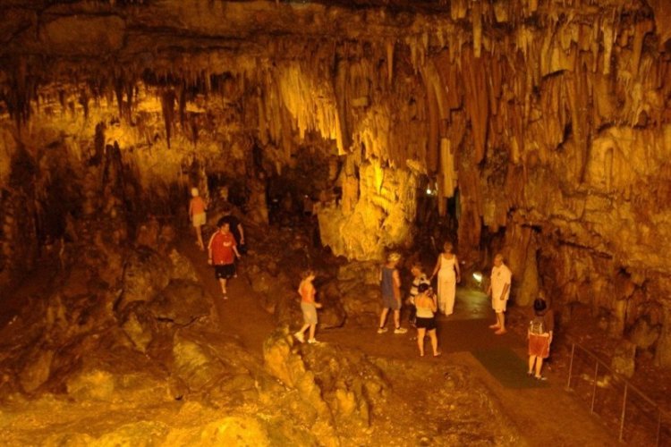 كهف Drogarati Cave في جزيرة كيفالونيا
