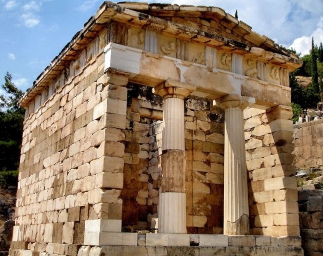 خزينة الاثينيين في نافباكتوس اليونانية