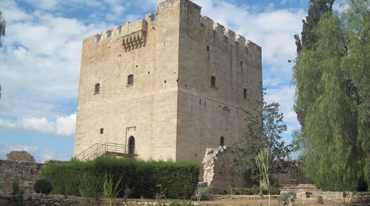 قلعة كولوسي في جزيرة قبرص
