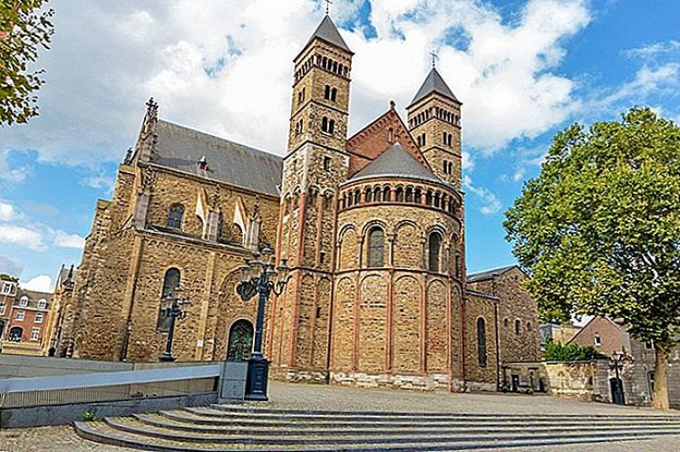 كنيسة القديس سيرفاتيوس في ماسترخت هولندا