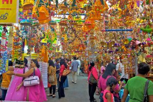 التسوق فى لتل إنديا