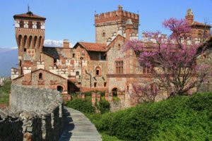 قلعة دي بافون في إيطاليا