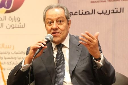  منير فخري عبد النور