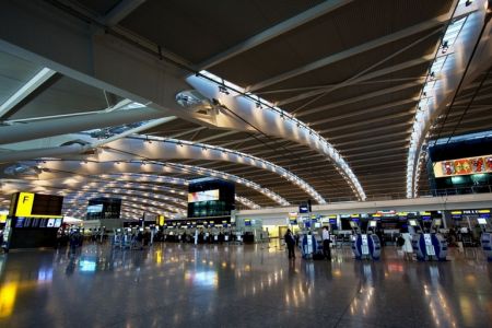 مطار من الداخل