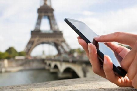 استخدامه الإنترنت