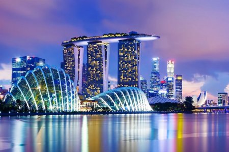 تعتبر سنغافورة وجهة سياحية تغري بالزيارة في أي وقت من السنة