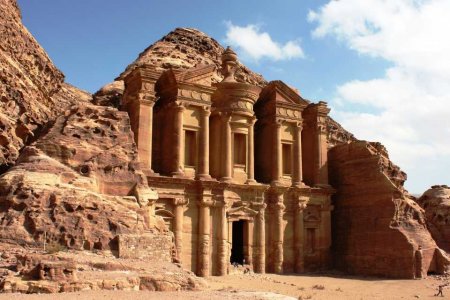 مدينة البتراء