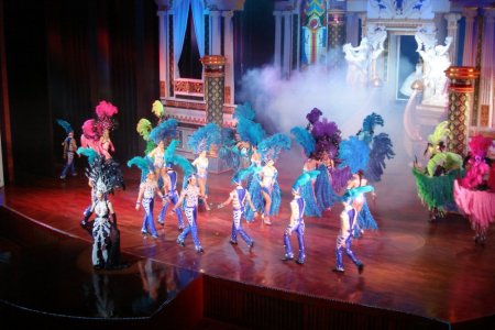 مسرح لاديبوي شوز في بتايا تايلاند