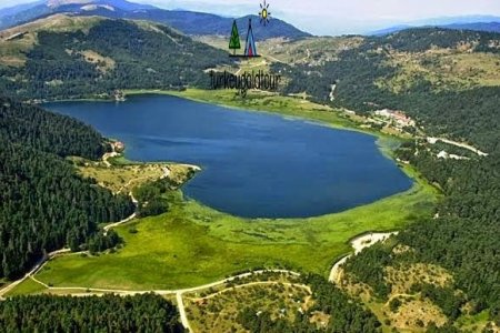 بحيرة أبانت في بولو تركيا 