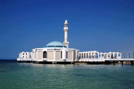 المسجد العائم في جدة