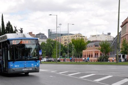 الحافلات في مدريد