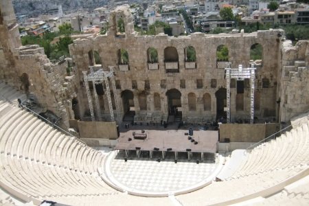 مسرح ديونيسيوس في أثينا باليونان