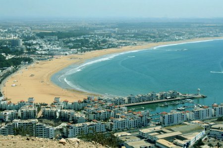 شاطئ أكادير في المغرب