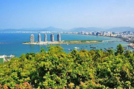  جزيرة هاينان على بحر الصين