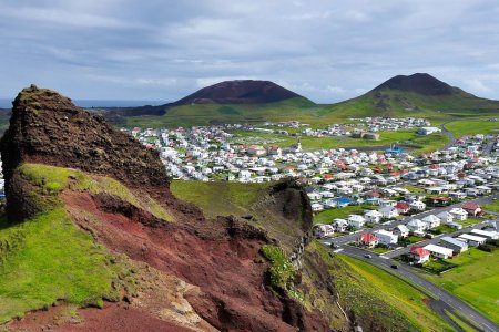 جزيرة هيماي في ايسلندا 