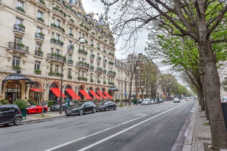 شارع مونتين في باريس