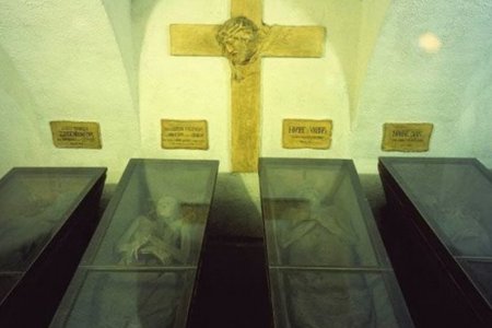 قبر كبوتسين