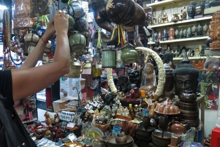السوق الروسي في بنوم بنه - كمبوديا 
