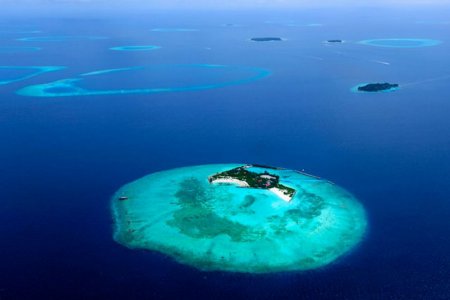 آتولات جزر المالديف