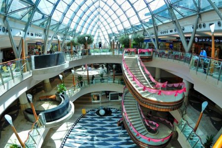مركز تسوق برجمان في دبي