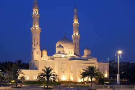 مسجد الجميرا في دبي