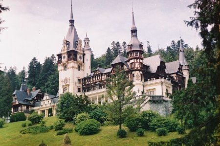 قصر بيليش في رومانيا