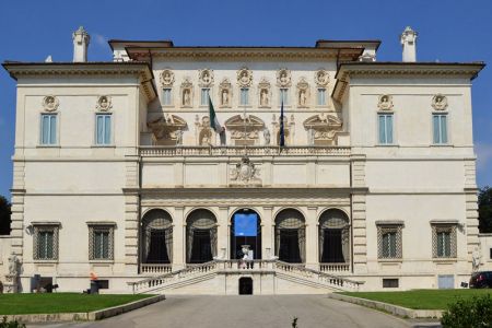 معرض بورغيزي في روما - ايطاليا