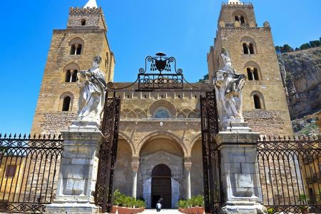 كاتدرائية سيفالو في صقلية - إيطاليا
