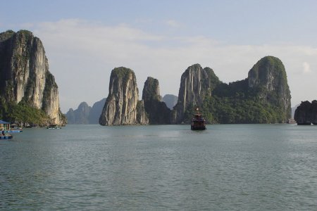  خليج هالونج باي في فيتنام