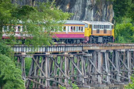 سكك الموت الحديدية في كانشانابوري - تايلاند