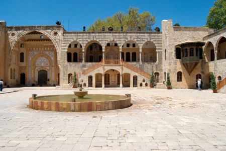 قصر بيت الدين في محافظة جبل لبنان