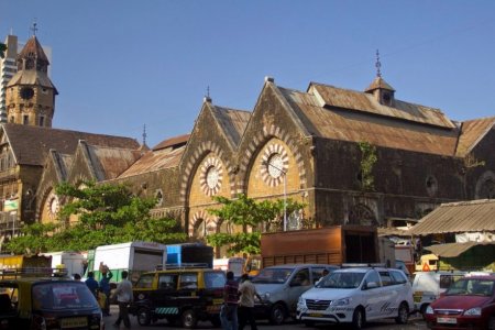 سوق كروفورد في مومباي