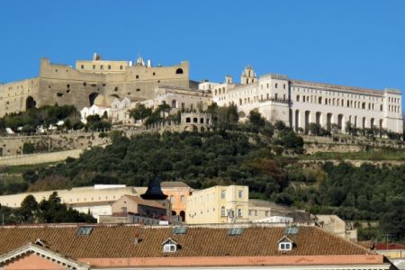 قلعة سانت المو في نابولي