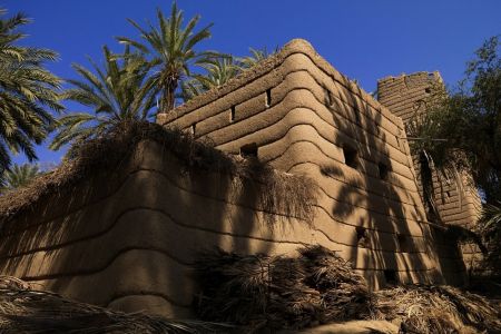 قرية المشكاة وبيوت الطين في نجران
