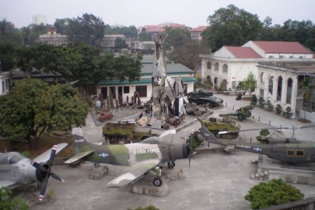 متحف التاريخ الحربي في هانوي - فيتنام